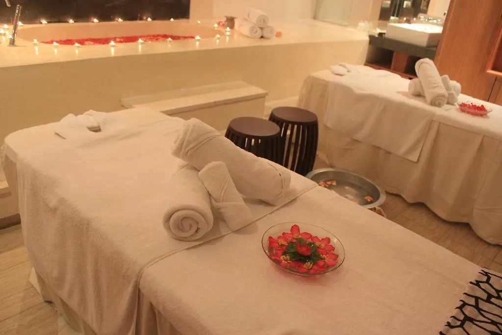 Lv8 Resort Hotel Canggu  5*, Canggu (Bali)